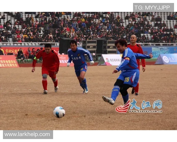 眉清目秀的足球球星们：外貌与球技并存的完美结合