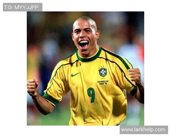 巴西足球历史巨星的辉煌岁月与绿茵场上传奇风采 巴西足球历史巨星的辉煌岁月与绿茵场上传奇风采